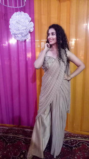 Hot Model Payal Wadhwa Long Hair Photos In Pink Saree 5